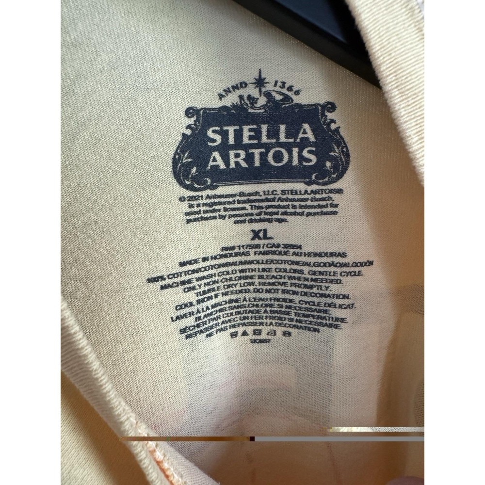 Vintage Stella Beer 600 Years T Shirt Yellow X-Large Cotton Urban Outfitters - Picture 3 of 5